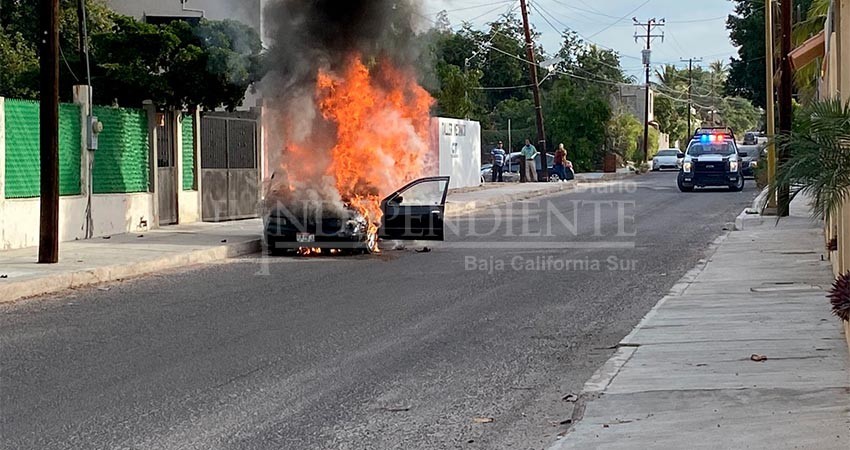 Pide Bomberos realizar revisiones frecuentes al motor de automóviles para prevenir accidentes
