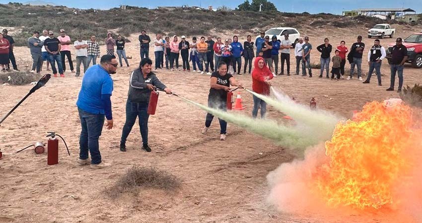 Capacita Protección Civil en primeros auxilios a los prestadores de servicios turísticos en Puerto Chale