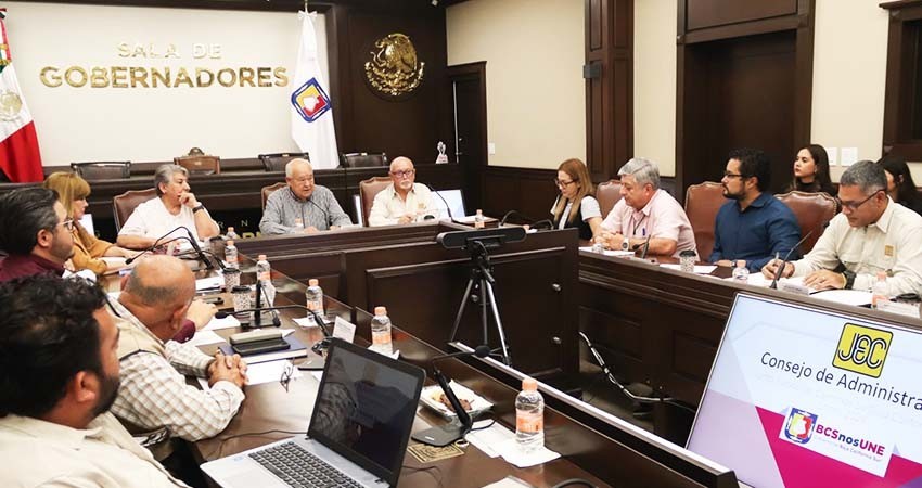 Continúa gobierno del estado mejorando caminos rurales en los cinco municipios Continúa gobierno del estado mejorando caminos rurales en los cinco municipios