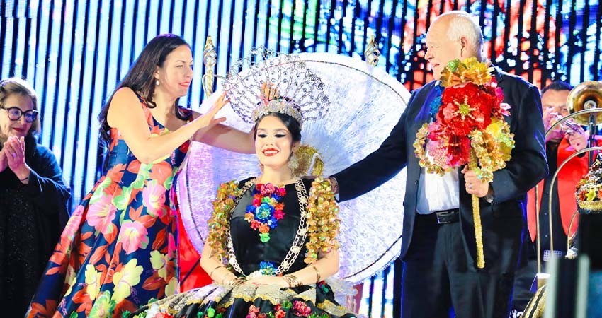 Fernanda I, es coronada como Reina del Carnaval La Paz 2024