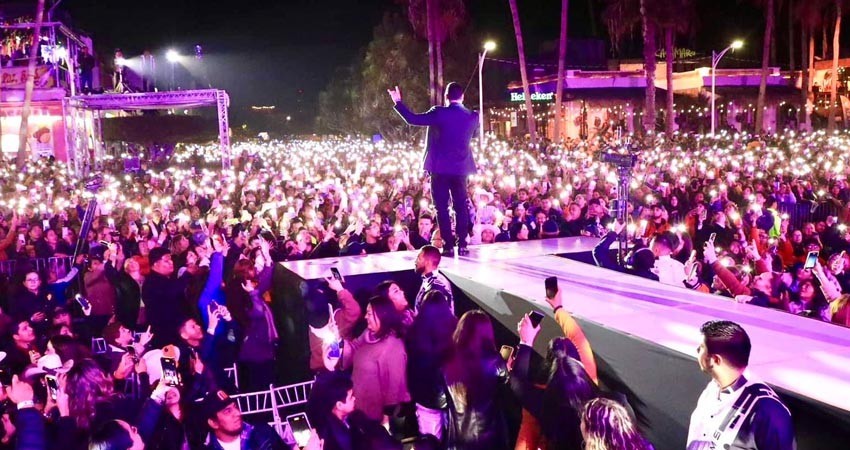 55 mil personas esperan en el último día de Carnaval La Paz “México Fantástico”