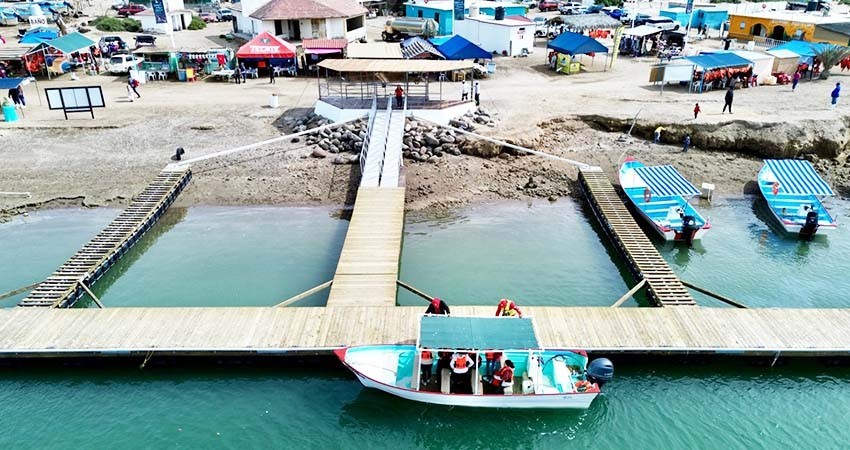 Inauguran gobernador y alcaldesa de La Paz el nuevo muelle flotante en Puerto Chale