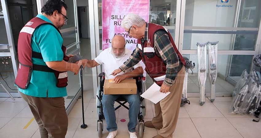 Entrega Beneficencia Pública apoyos de movilidad para personas con discapacidad Entrega Beneficencia Pública apoyos de movilidad para personas con discapacidad