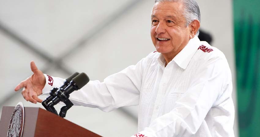 López Obrador dice sí a diálogo con padres de normalistas de Ayotzinapa, sin intermediarios