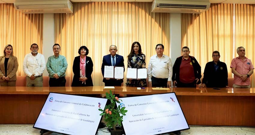 Firman convenio la UABCS y Asociación de Egresados de la Universidad de Guadalajara