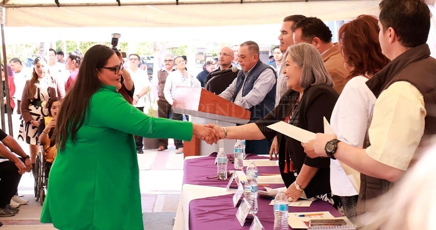 90 trabajadores de SEP reciben plazas federalizadas