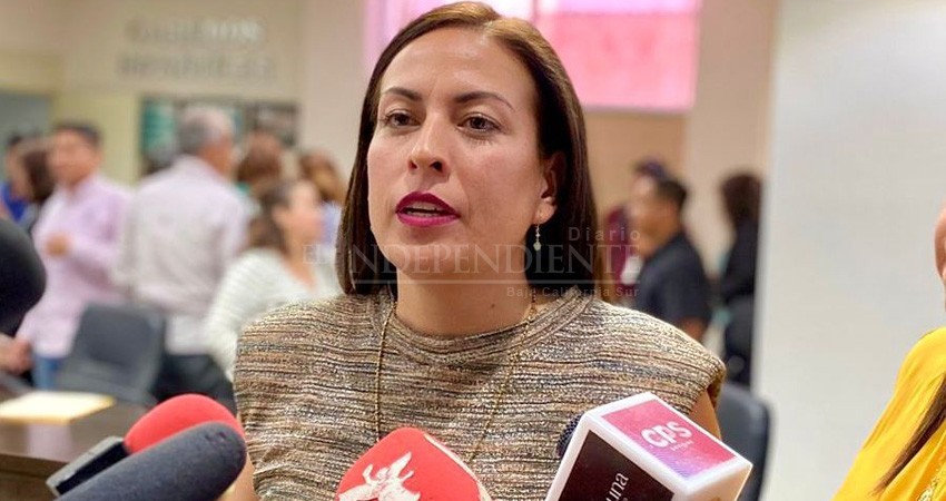Quiroga Romero se va de licencia temporal; busca reelegirse en la alcaldía de La Paz Quiroga Romero se va de licencia temporal; busca reelegirse en la alcaldía de La Paz