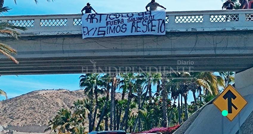 Retiro de unidades a transportadoras de Los Cabos, detonó manifestaciones del sector Retiro de unidades a transportadoras de Los Cabos, detonó manifestaciones del sector