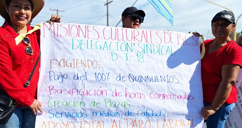 De nuevo marchan trabajadores de la educación; exigen participación del SNTE y pagos