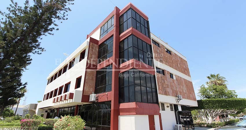 Sindicalizados del Congreso piden bonos; entregan pliego petitorio a diputados Sindicalizados del Congreso piden bonos; entregan pliego petitorio a diputados