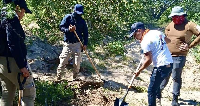 Localizan 7 cuerpos en una fosa clandestina Localizan 7 cuerpos en una fosa clandestina