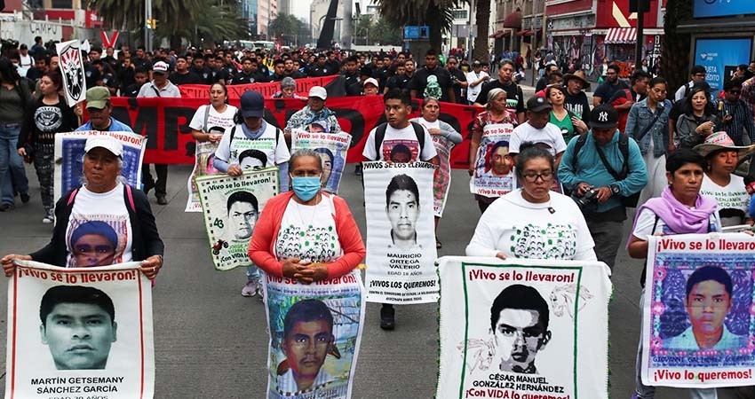 AMLO: Ley de Amnistía podría aplicar a militares que siguen proceso en libertad por Caso Ayotzinapa