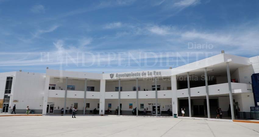 Otorga Ayuntamiento de La Paz aumento salarial del 6% a policías municipales