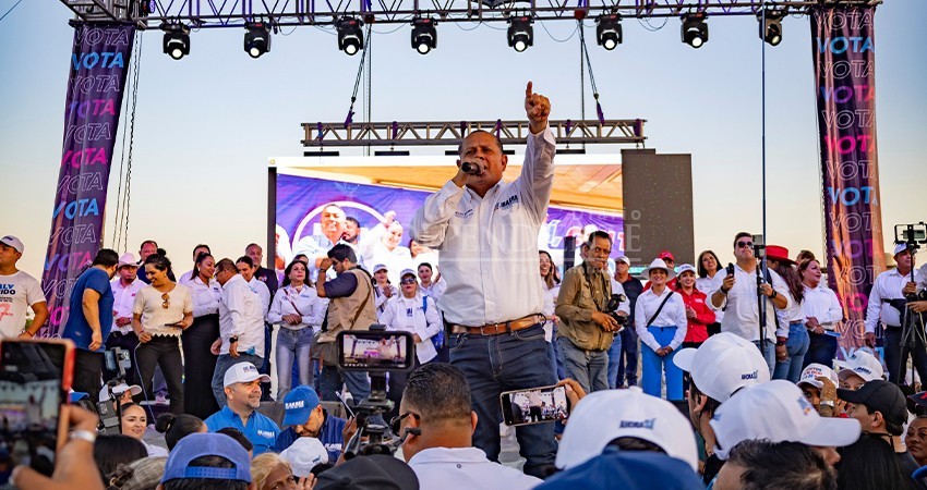 Compromete Ibarra Montoya regularización de tierras en Los Cabos