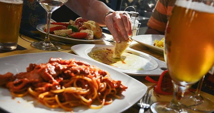 Restauranteros piden no ser parte de la Ley Seca el día de las elecciones Restauranteros piden no ser parte de la Ley Seca el día de las elecciones