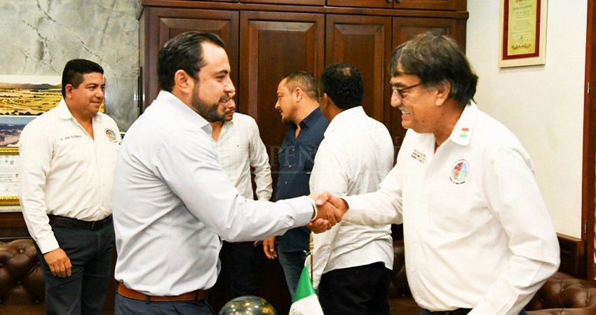 Se reúnen Christian Agúndez y el alcalde Leggs Castro Se reúnen Christian Agúndez y el alcalde Leggs Castro