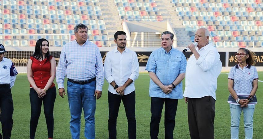 Inaugura gobernador Castro Cosío segunda edición de la Copa Pazífica de Fútbol