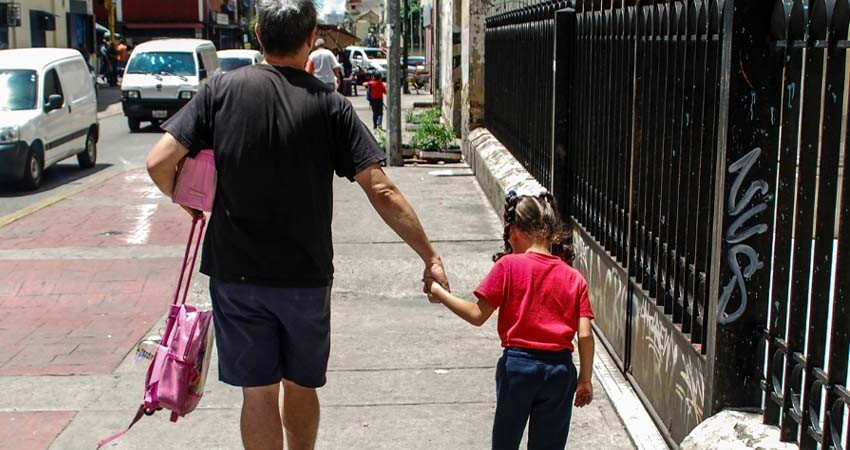 Padres mexicanos, con mayor participación en el cuidado y crianza de los hijos
