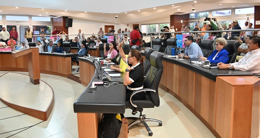 Legisladores aprueban modificar las atribuciones de jueces especializados en violencia familiar contra mujeres