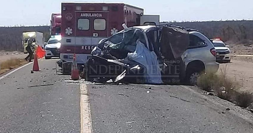 Pierden la vida 5 personas en accidente automovilístico al norte de BCS Pierden la vida 5 personas en accidente automovilístico al norte de BCS