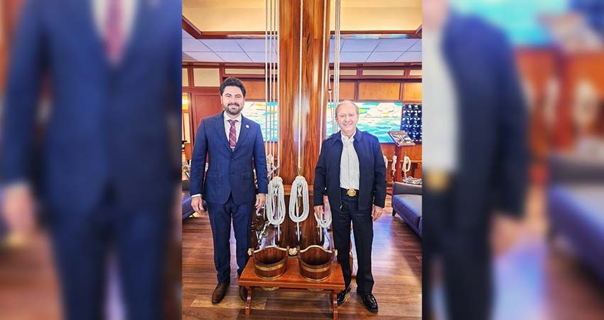 Se reúne titular de API-BCS con secretario de MARINA