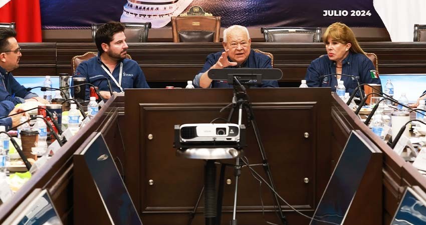 Encabeza gobernador Castro Cosío la primera reunión del consejo de API-BCS