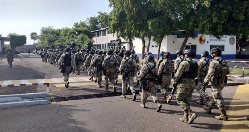 Sinaloa: arriban 200 soldados para reforzar seguridad tras detención del Mayo Zambada Sinaloa: arriban 200 soldados para reforzar seguridad tras detención del Mayo Zambada