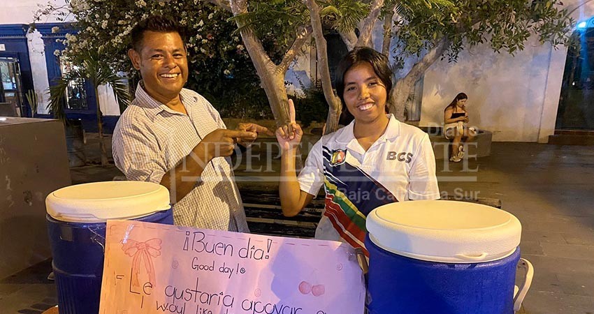 Joven esgrimista de Los Cabos vende aguas para lograr asistir a una competencia nacional Joven esgrimista de Los Cabos vende aguas para lograr asistir a una competencia nacional