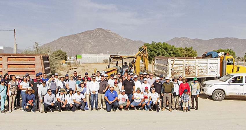 Trabajos de descacharrización fortalecen la prevención del dengue en los cabos.