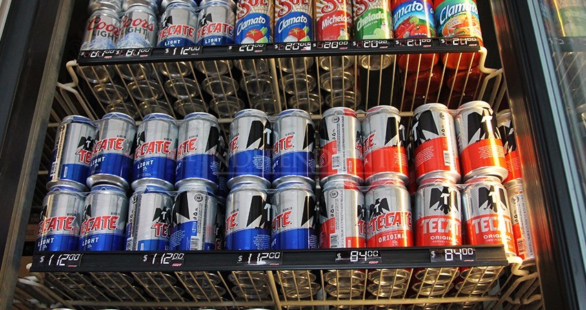 Solo 17 de casi 1,200 establecimientos han buscado regular documentación: Dirección de comercio sobre licencias apócrifas