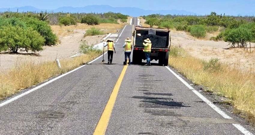 Inician el gobierno de BCS trabajos de bacheo en la Transpeninsular