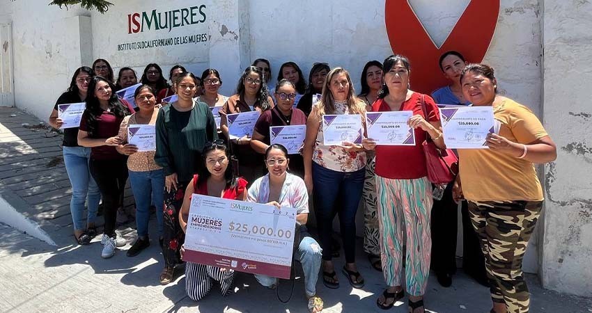 Inicia entrega de apoyos del programa créditos a mujeres emprendedoras en La Paz Inicia entrega de apoyos del programa créditos a mujeres emprendedoras en La Paz