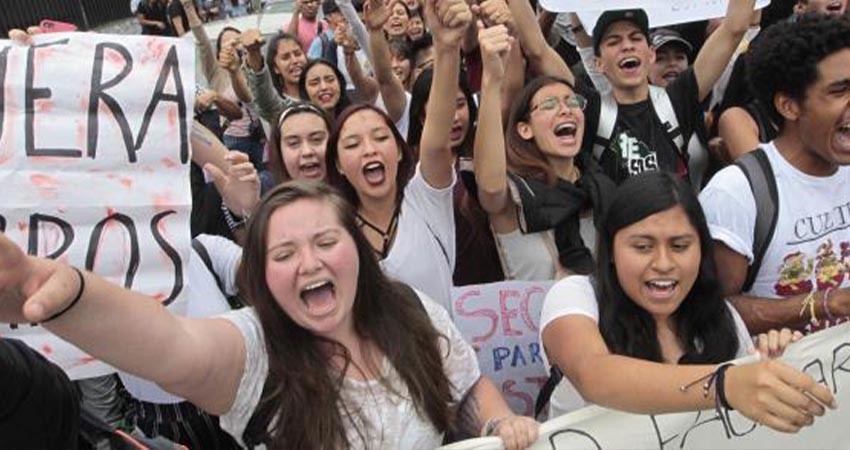 Estudiantes exigen a diputados abrir diálogo sobre Reforma Judicial Estudiantes exigen a diputados abrir diálogo sobre Reforma Judicial