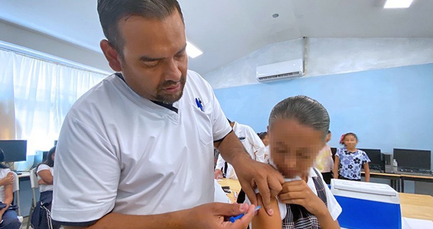 Desarrolla Secretaría de Salud campaña de vacunación contra el virus del papiloma humano