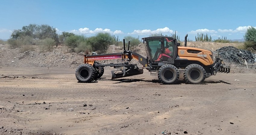 Realizan mantenimiento en tiraderos a cielo abierto en Los Planes y Agua Amarga