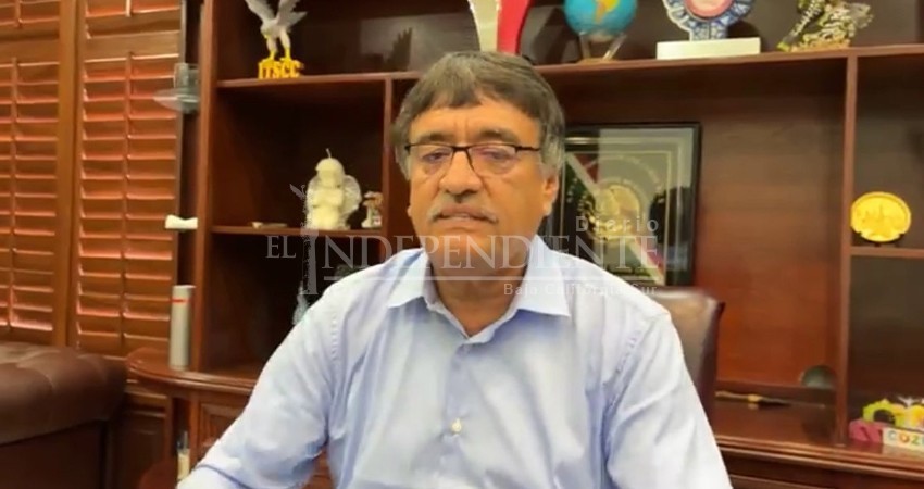 Niega Leggs que impulsa la concesión de paraderos del transporte público