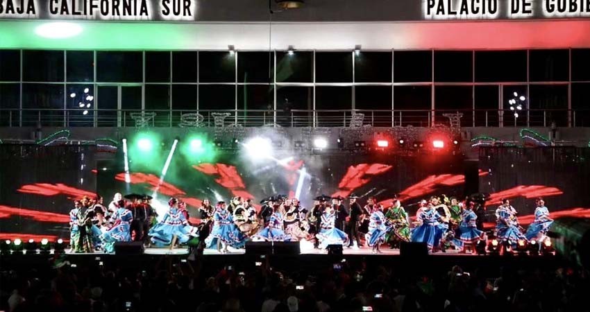 Fiestas patrias continúan en pie: Castro Cosío