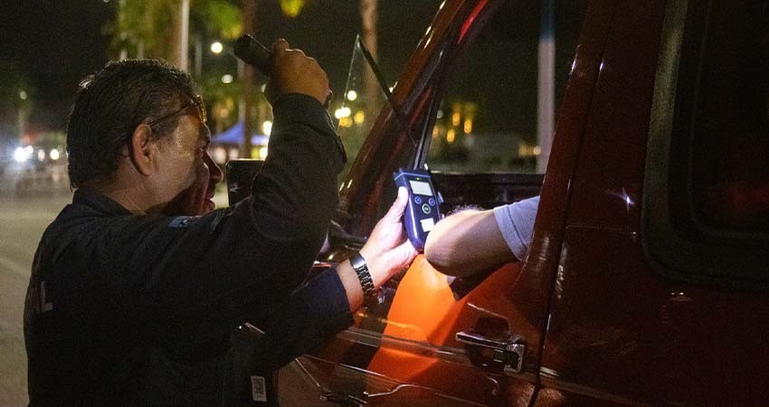 Aplica Policía Municipal de La Paz en operativo más de 200 de pruebas de alcohometría