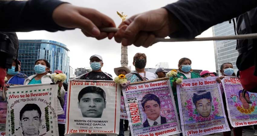 Gobierno de Sheinbaum ‘hereda deuda’ con Ayotzinapa: ONG