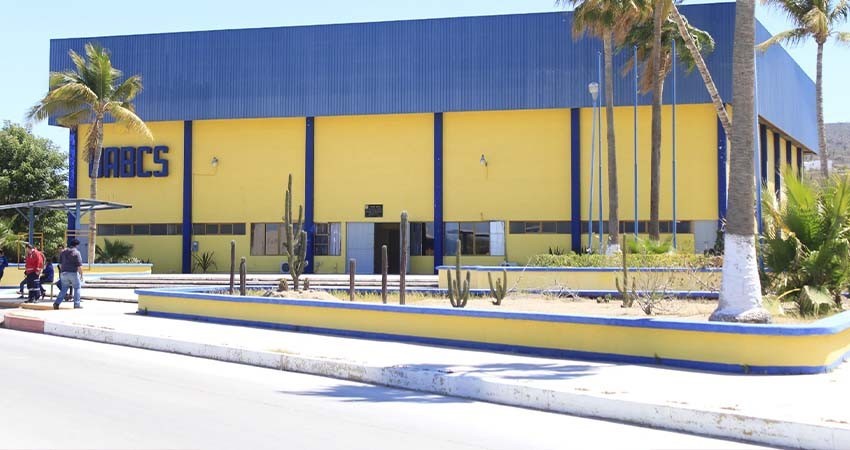 Colecta UABCS víveres en apoyo a la comunidad de Guerrero afectada por el huracán John