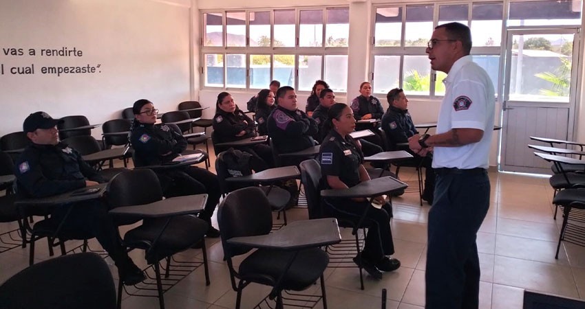 Recibe policía estatal preventiva capacitación sobre manejo de materiales peligrosos