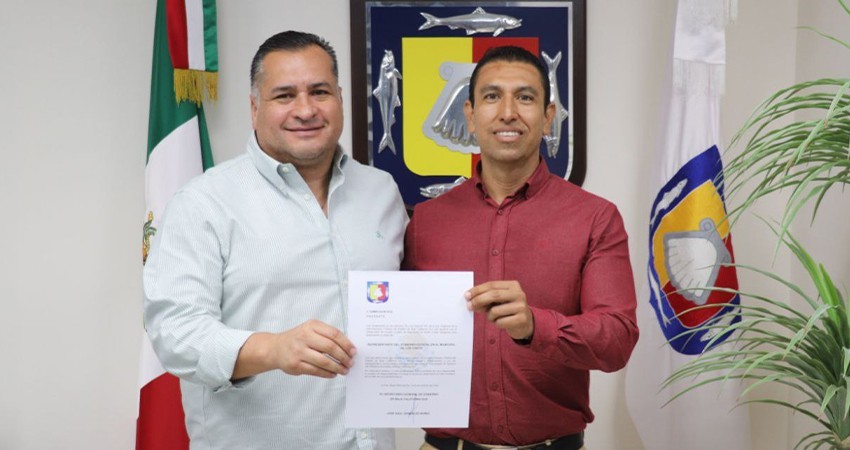 Entrega Secretario General de Gobierno nombramiento a representante del estado en Los Cabos
