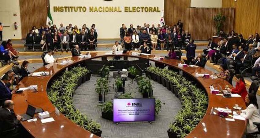 INE urge al TEPJF pronunciarse sobre suspensiones contra la reforma judicial