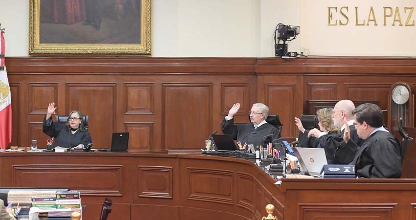 Ministros de la Corte recortarán sueldo para ganar menos que Sheinbaum en 2025 Ministros de la Corte recortarán sueldo para ganar menos que Sheinbaum en 2025