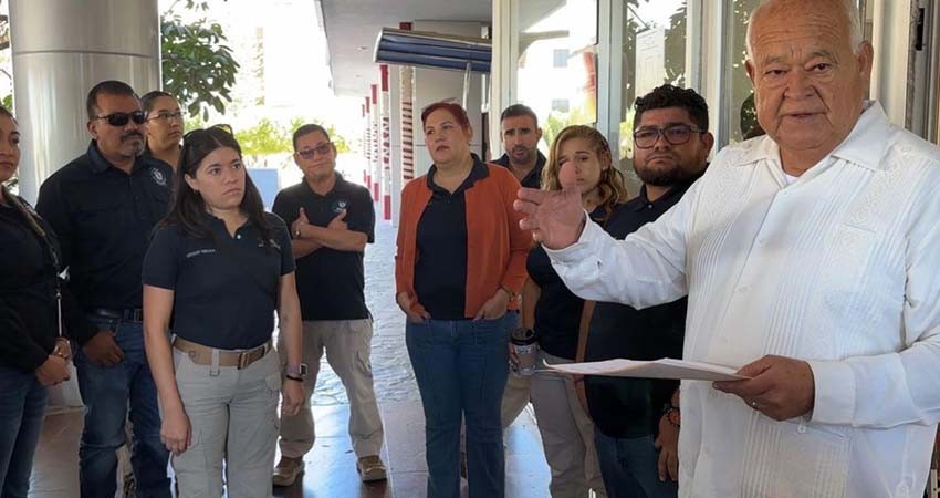 Atiende Castro Cosío a elementos de la PGJE y miembros de Antorcha Campesina