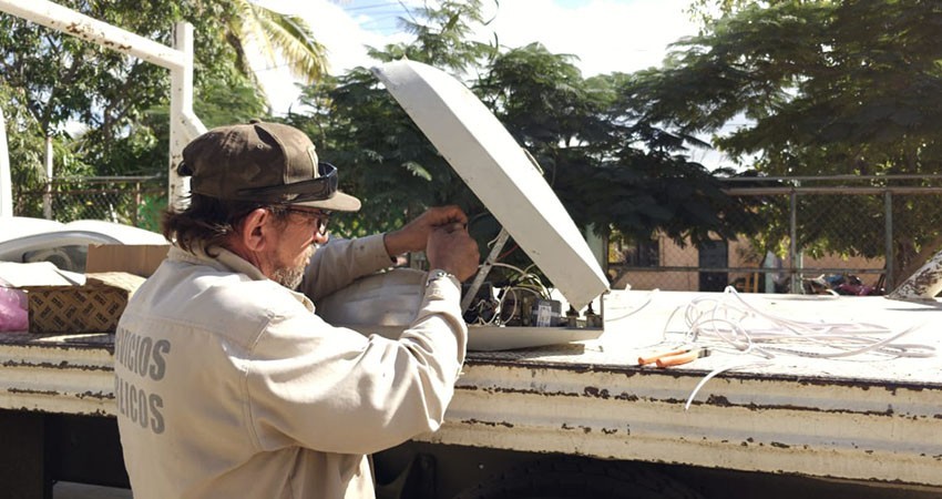 Tras reportes, realiza Servicios Públicos reparación de alumbrado público en colonias de Los Cabos Tras reportes, realiza Servicios Públicos reparación de alumbrado público en colonias de Los Cabos