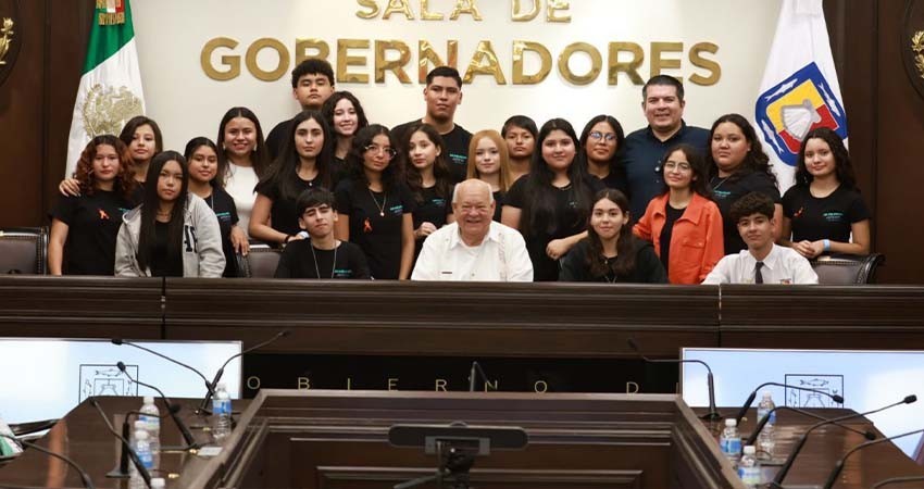 Recibe el gobernador Castro Cosío a integrantes del XVII Parlamento de la Juventud Sudcaliforniana 2024