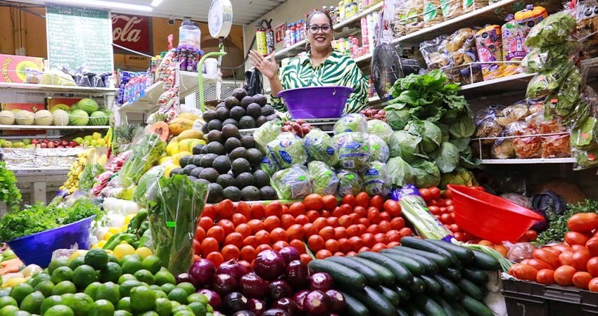 Conmemoran el 60 aniversario del mercado Bravo