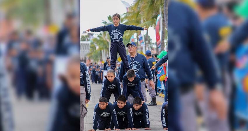 Todo listo para el desfile de la Revolución Mexicana en La Paz