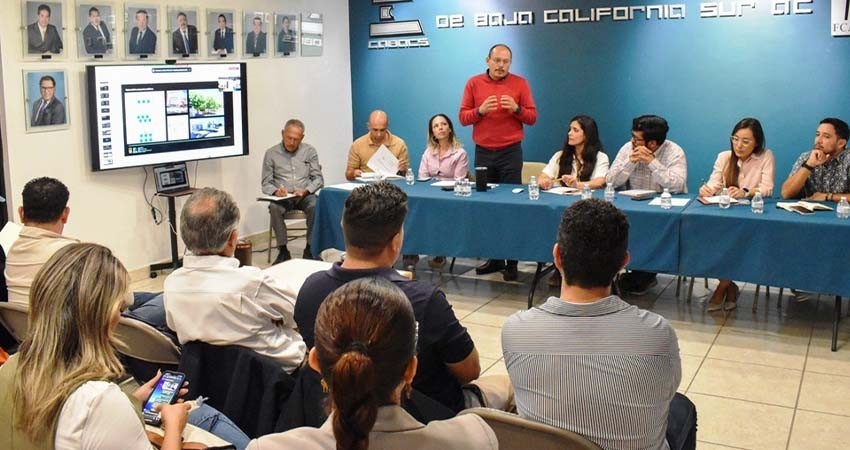 Fortalecen su colaboración Ayuntamiento de La Paz y Colegio de Arquitectos de BCS